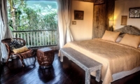 Bedroom and Balcony - Villa Jempiring - Seminyak, Bali