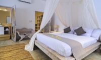 Bedroom with Mosquito Net - Villa Jolanda - Seminyak, Bali