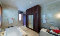 Bathroom with Bathtub - Villa Kalimaya - Seminyak, Bali