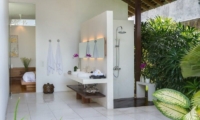 His and Hers Bathroom with Shower - Villa Kavya - Canggu, Bali