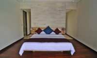Bedroom with Wooden Floor - Villa Kejora 10 - Sanur, Bali