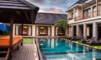 Pool Bale - Villa Kirgeo - Canggu, Bali