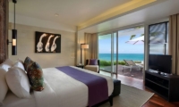 Bedroom with Sea View - Villa Latitude Bali - Uluwatu, Bali