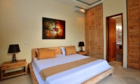 Bedroom with Table Lamps - Villa Lea - Umalas, Bali