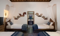 Bedroom with Four Beds - Villa Mamoune - Umalas, Bali