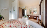 Romantic Bathtub Set Up - Villa Mata Air - Canggu, Bali