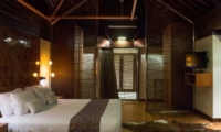 Bedroom with TV - Villa Mata Air - Canggu, Bali