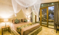 Bedroom with Table Lamps - Villa Melaya - Gilimanuk, Bali