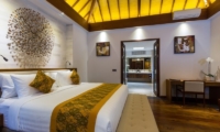 Bedroom and Bathroom - Villa Meliya - Umalas, Bali