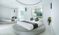 Bedroom with Seating Area - Villa Minggu - Seminyak, Bali