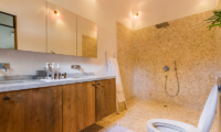Bathroom with Shower - Villa Nehal - Umalas, Bali
