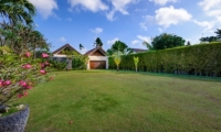 Lawns - Villa Noa - Seminyak, Bali