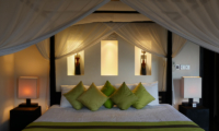 Four Poster Bed - Villa Orchids - Ubud, Bali