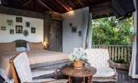 Bedroom with Seating Area - Villa Phinisi - Seminyak, Bali
