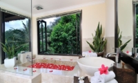 Romantic Bathtub Set Up - Villa Semana - Ubud, Bali