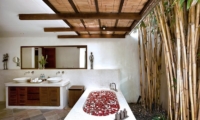 Romantic Bathtub Set Up - Villa Seriska Satu Sanur - Sanur, Bali