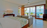Bedroom with Sofa and TV - Villa Shaya - Canggu, Bali