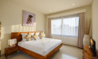 Bedroom with Table Lamps - Villa Sophia Legian - Legian, Bali