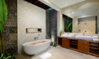 His and Hers Bathroom with Bathtub - Villa Sophia Legian - Legian, Bali