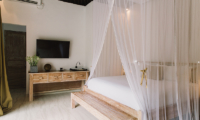Bedroom with TV - Villa Sungai Bali - Tabanan, Bali