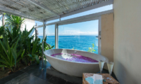 Romantic Bathtub Set Up - Villa Seriska Seminyak - Seminyak, Bali