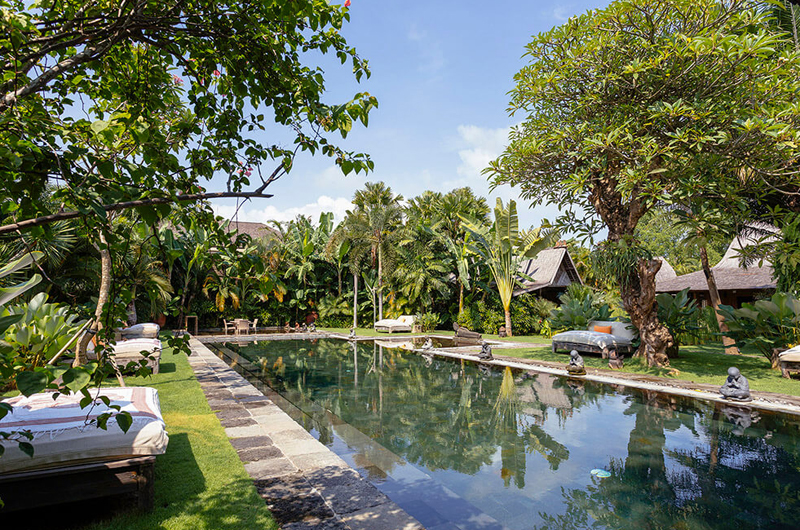 Gardens and Pool - Villa Zelie - Canggu, Bali