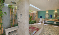 Romantic Bathtub Set Up - Hidden Hills Villas Villa Santorini - Uluwatu, Bali