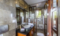 Bathroom with Mirror - Mary's Beach Villa - Canggu, Bali