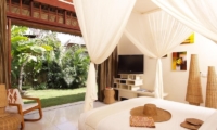 Bedroom with TV - Sound Of The Sea - Pererenan, Bali