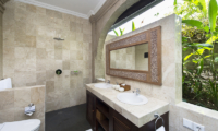 His and Hers Bathroom - Villa Anyar - Umalas, Bali