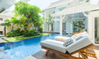 Pool Side Sun loungers - Villa Bianca Canggu - Canggu , Bali