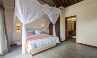 Bedroom with Lamps - Villa Lotus Lembongan - Nusa Lembongan, Bali