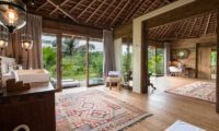 Bedroom and Bathroom with Wooden Floor - Villa Nag Shampa - Ubud Payangan, Bali