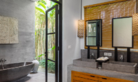 His and Hers Bathroom with Bathtub - Villa Gu - Canggu, Bali